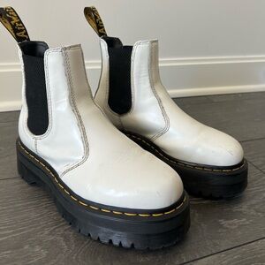 2976 SMOOTH LEATHER PLATFORM CHELSEA BOOTS